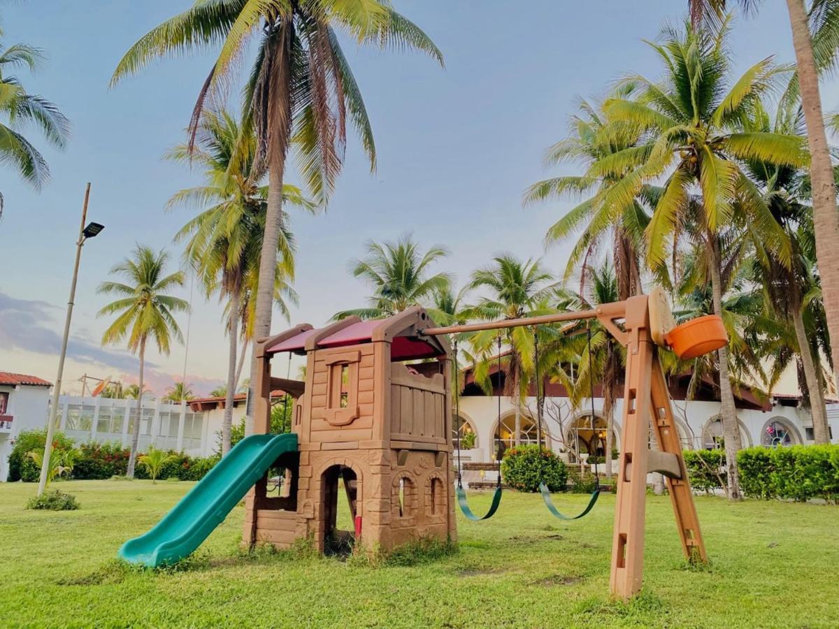 Hotel Tesoro Beach San Luis la Herradura Exterior foto