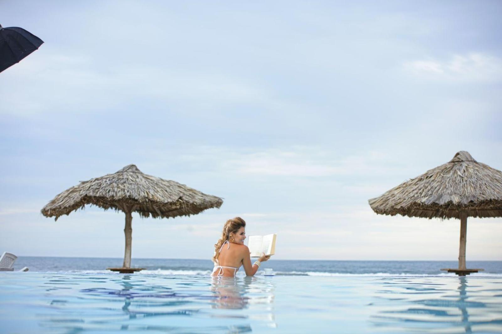 Hotel Tesoro Beach San Luis la Herradura Exterior foto