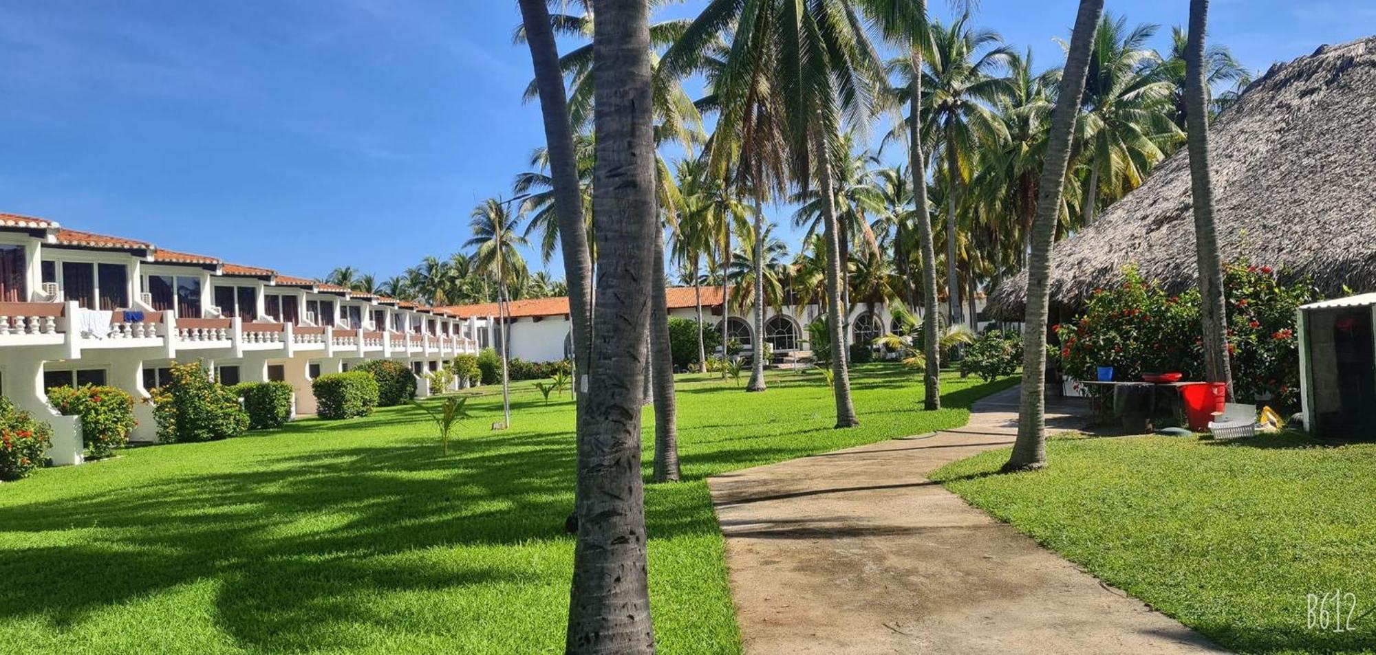 Hotel Tesoro Beach San Luis la Herradura Exterior foto